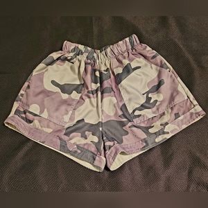 Adele B. Camo shorts